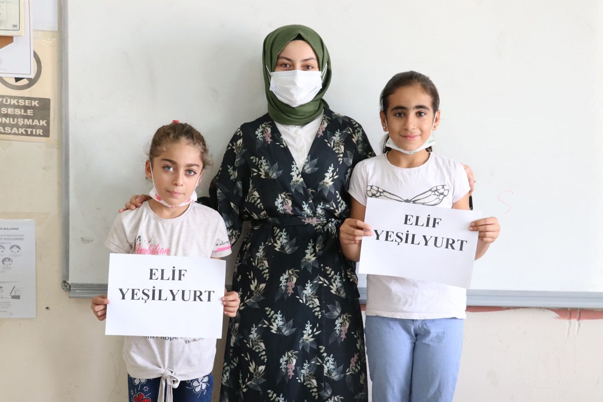 Adı ve soyadı aynı öğrencileri ayırt etmek için çareyi 