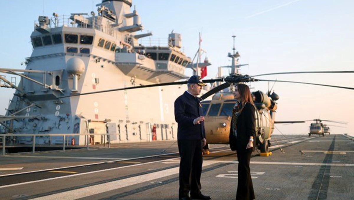 TCG Anadolu görev için gün sayıyor TCG Anadolu görev için gün sayıyor