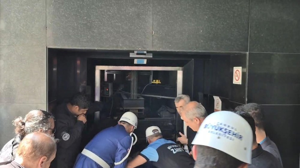Usta müzisyen İlhan Şeşen'e veda: Cenazesi asansörde mahsur kaldı - 8
