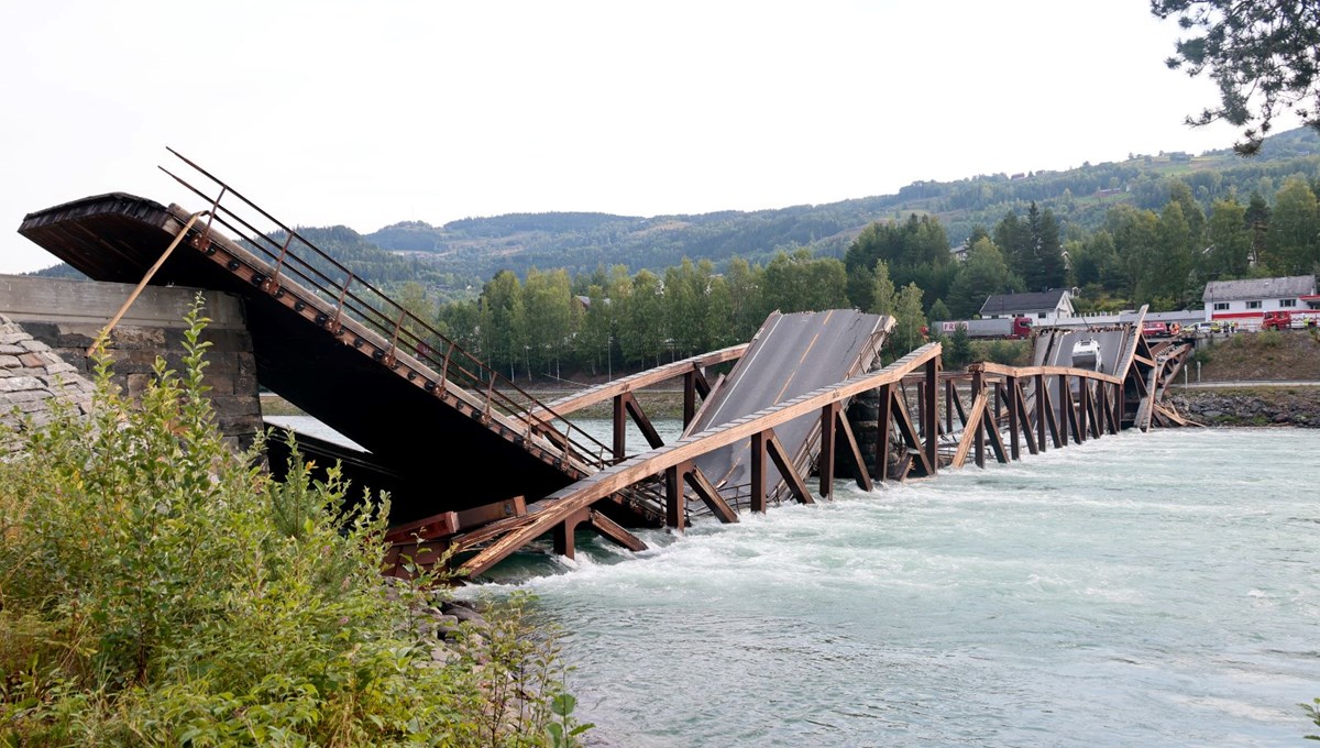 Norveç'te köprü çöktü: Köprüden geçen sürücüler kurtarıldı