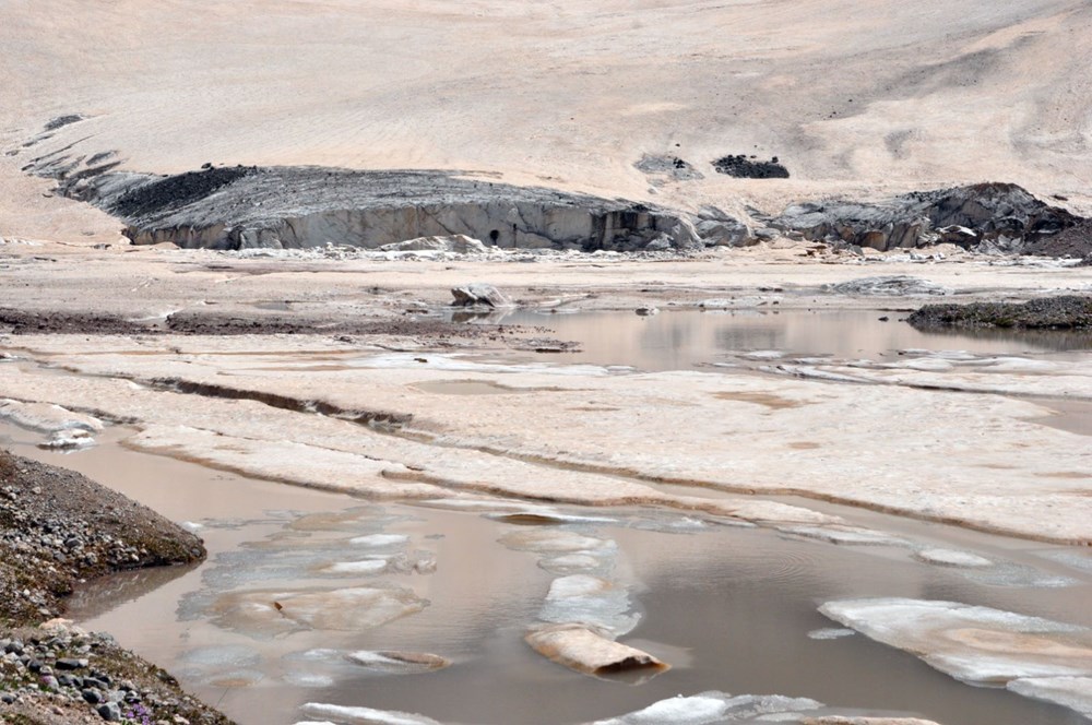 Türkiye'nin zirvesi 20 bin yıllık 'Cilo Buzulları' eriyor - 23