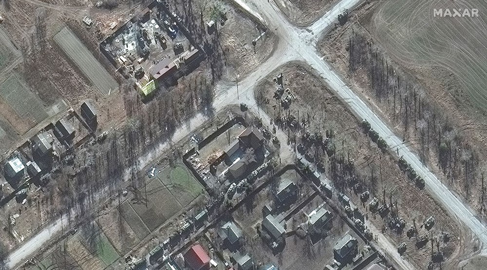 Putin’in
yıkım ordusu: 64 kilometrelik konvoy Kiev sınırında durdu - 5