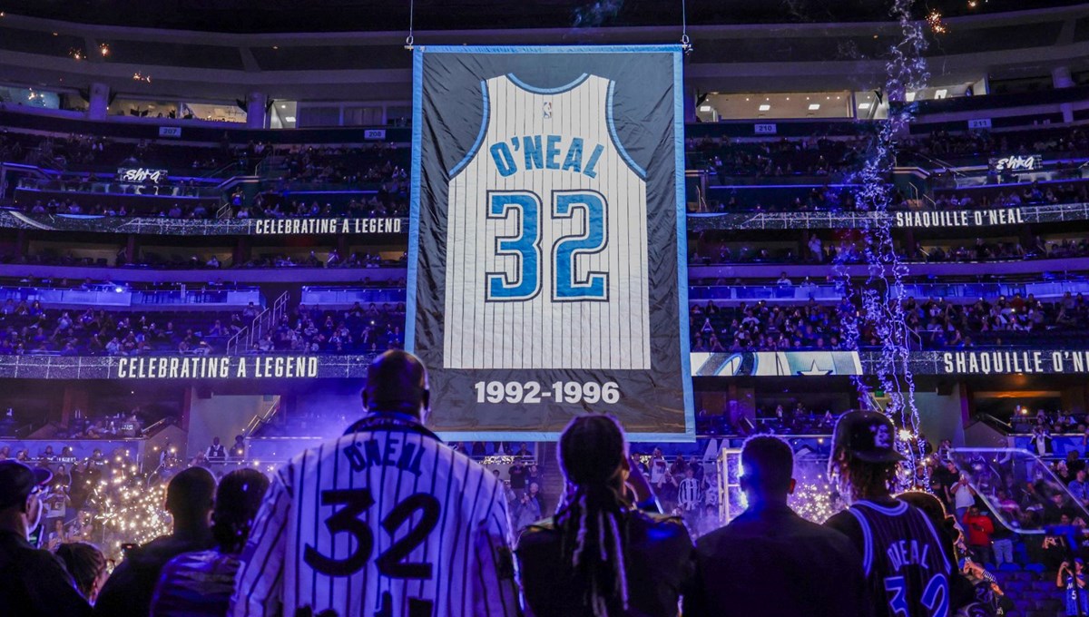 Orlando Magic, Shaquille O'Neal'ın formasını emekli etti Orlando Magic, Shaquille O'Neal'ın formasını emekli etti