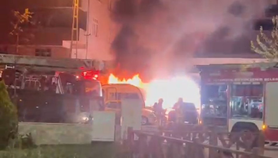 Cipte çıkan yangın beş araca daha sıçradı