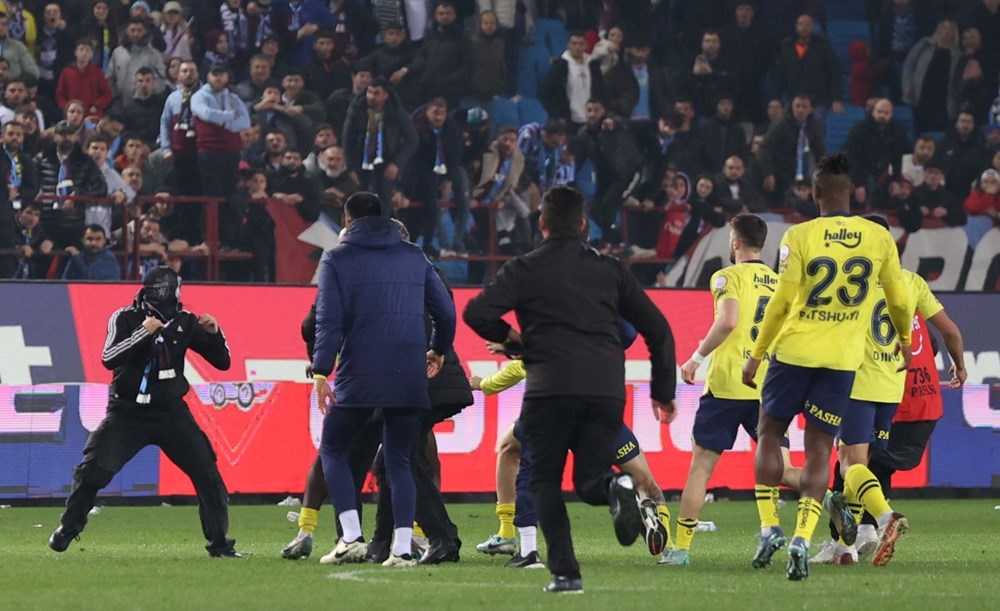 Olaylı Trabzonspor-Fenerbahçe maçı: Gözaltındaki 12 kişiadliyeye sevk edildi - 3