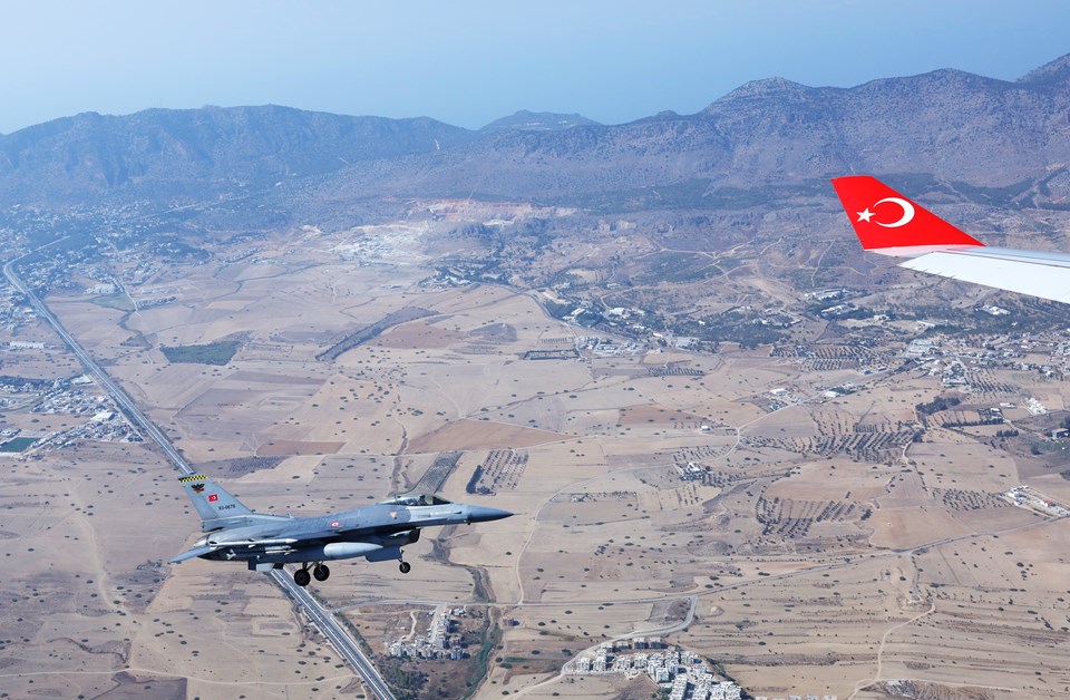 Cumhurbaşkanı Erdoğan, KKTC'de: Uçağına F-16'lar eşlik etti - 1