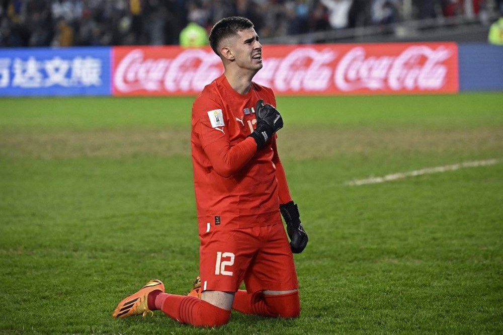 Muslera'nın gideceği takımı açıklayıp, Galatasaray'ın yeni kalecisini duyurdu: "Haziran ayında imzalayacak" - 9