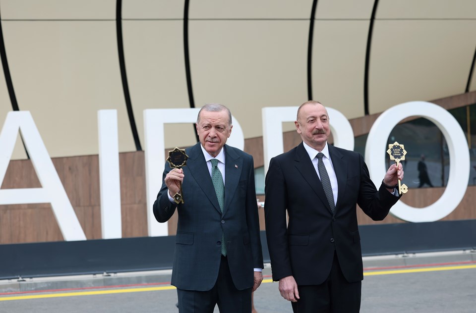 Türkiye-Azerbaycan-Pakistan zirvesi | Cumhurbaşkanı Erdoğan: "İş birliğimiz daha da pekişecek" - 1