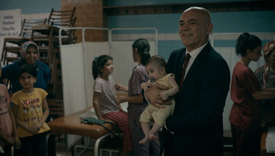 Ercan Kesal'ın Nasipse Adayız filminin Türkiye galası İstanbul Film Festivali'nde yapılacak