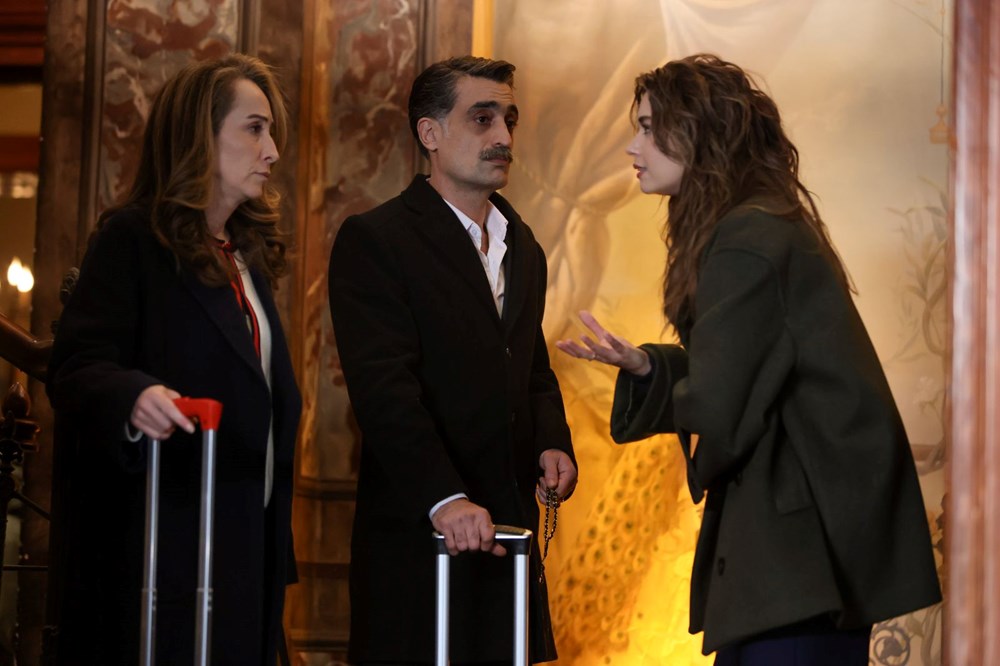 Yalı Çapkını: Ferit'in Ateşle Dansı! (96. Bölümde Tehlikeli Hamleler) 76 gBrOQv2jzEql M5RPHFudw