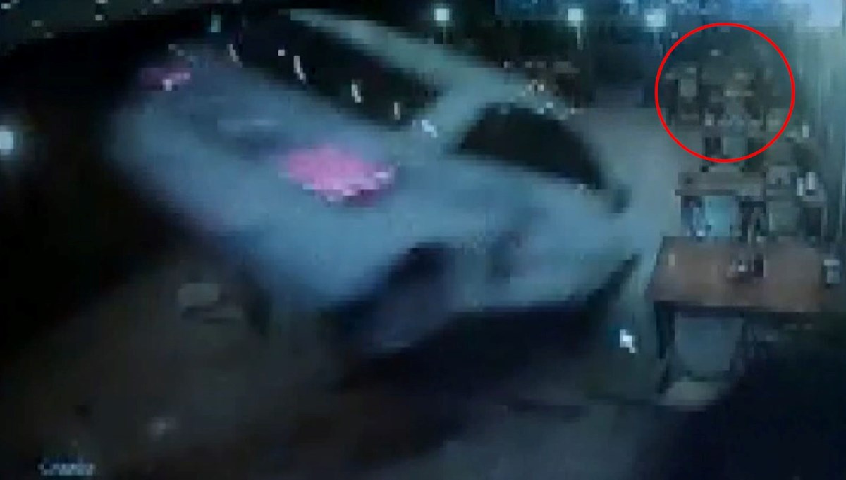 Alkolü sürücü restorana daldı: İki bekçi ölümden döndü