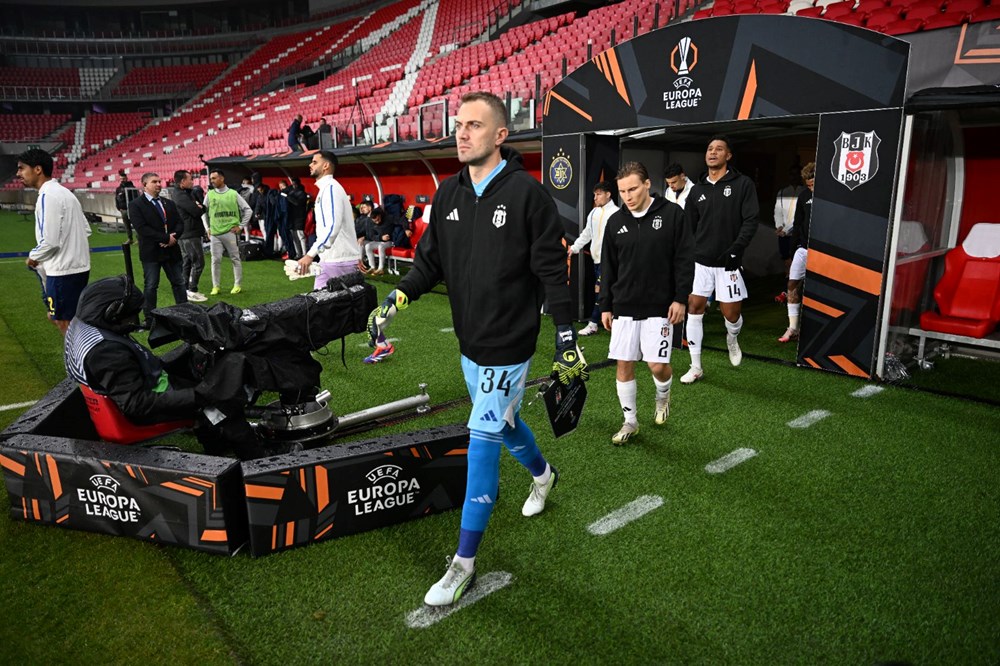 Beşiktaş ve Galatasaray maçlarından galibiyet çıkmadı - 19