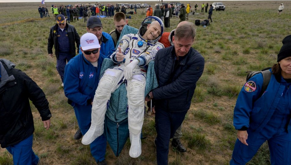 NASA'nın en yaşlı astronotu: Uzayda 220 gün 70 yaşındaki birine ne yapar?