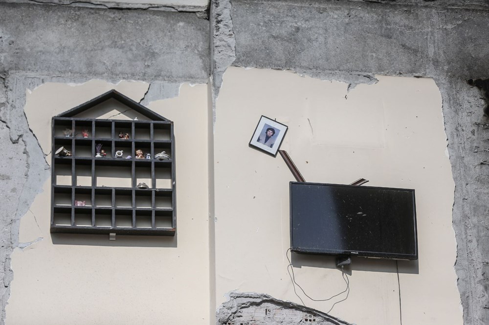Hatıralar yan binanın duvarında asılı kaldı - 12