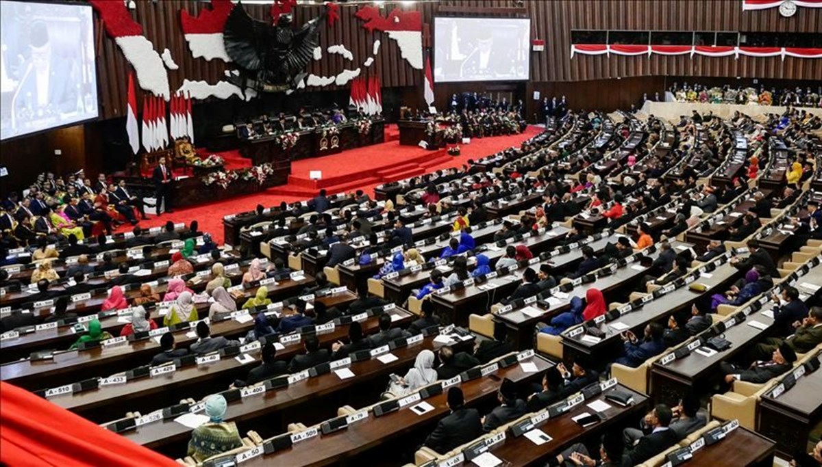 Endonezya’da evlilik dışı birlikteliği suç sayan tasarı, parlamentodan geçti Endonezya’da evlilik dışı birlikteliği suç sayan tasarı, parlamentodan geçti