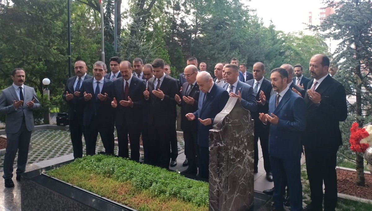 Bahçeli'den yerel seçim açıklaması Bahçeli'den yerel seçim açıklaması