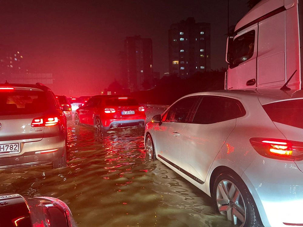 أمطار غزيرة في إسطنبول: فيضانات في أرناؤوط كوي وباشاك شهير - 2