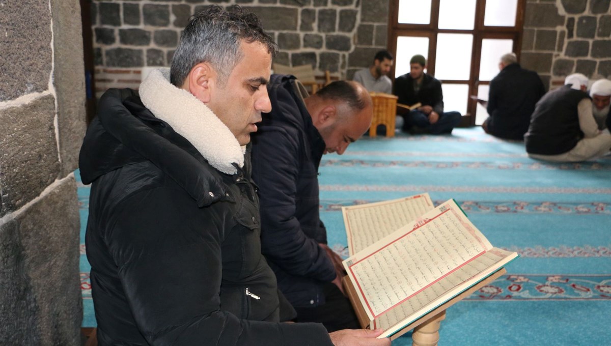 Diyarbakırlı Yusuf, 4 yıldır her teravih namazını farklı camilerde kılıyor