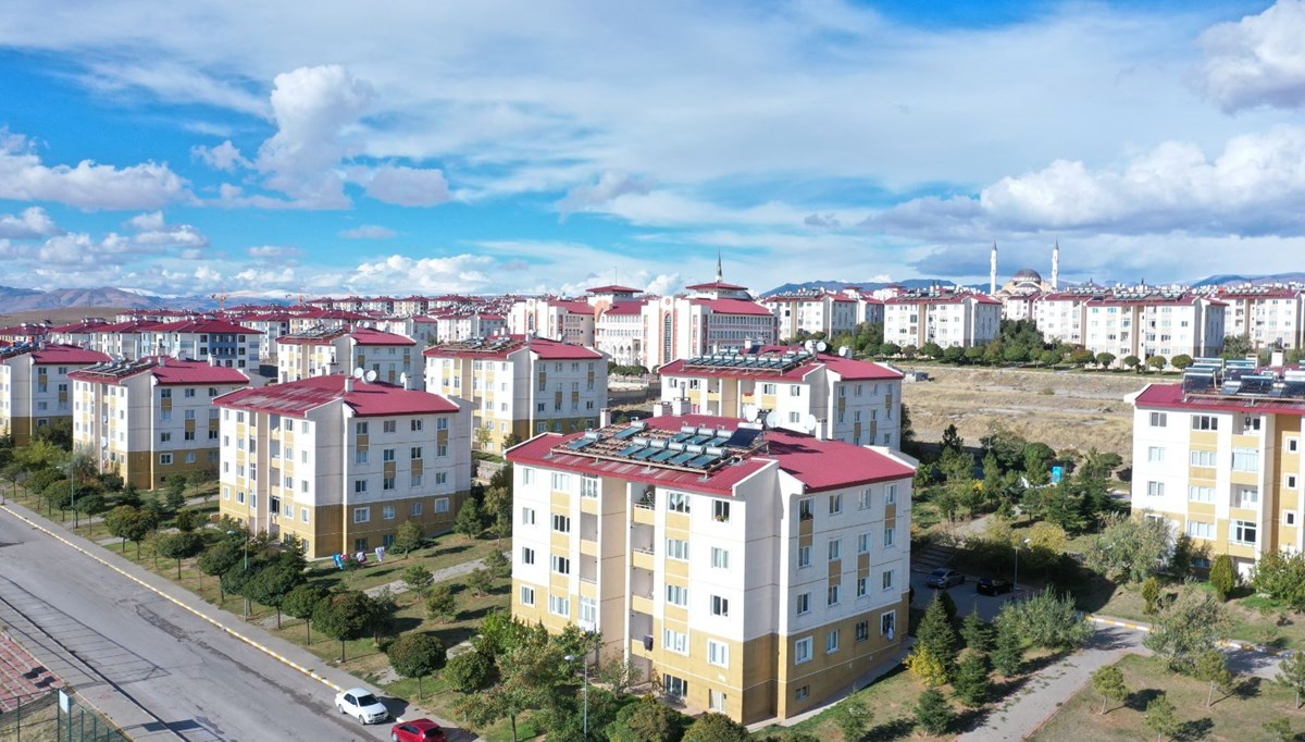 Teslim edilen konut ve iş yeri sayısı 130 bin 565’e yükseldi Teslim edilen konut ve iş yeri sayısı 130 bin 565’e yükseldi