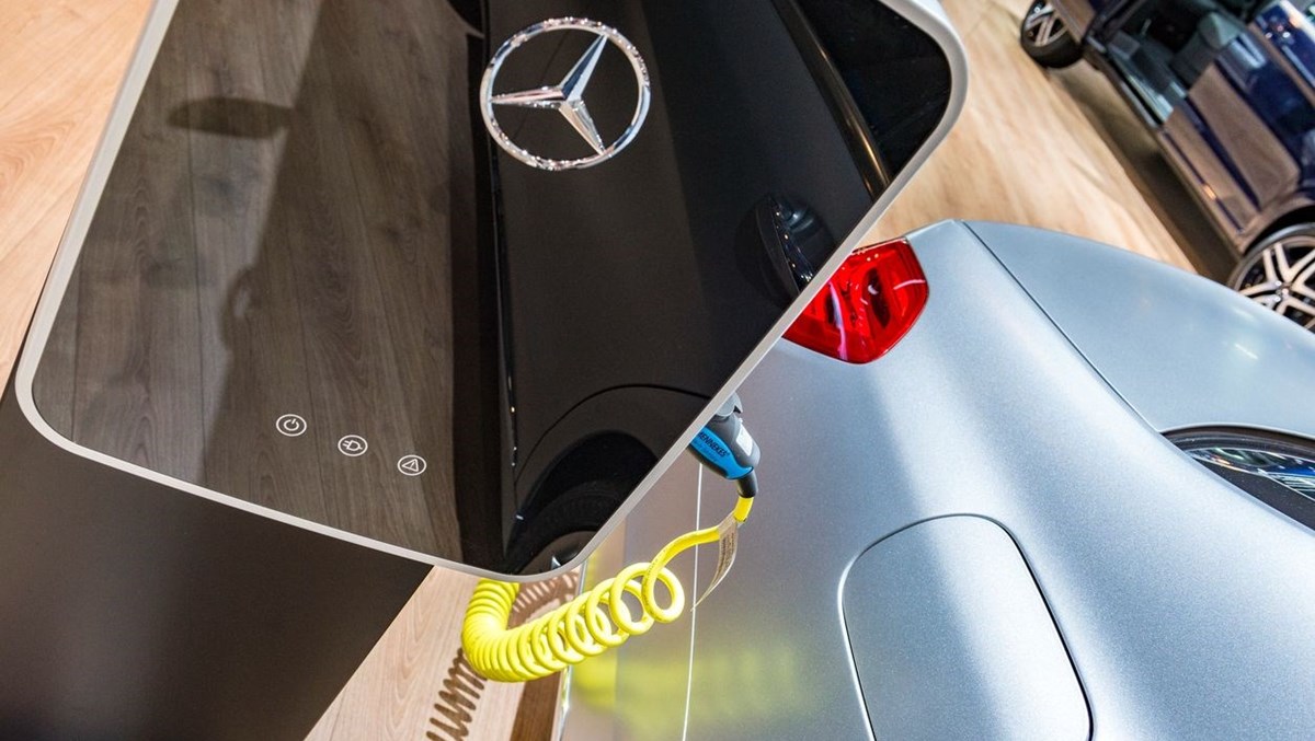 Mercedes tamamen elektrikli modellere geçiş takvimini açıkladı