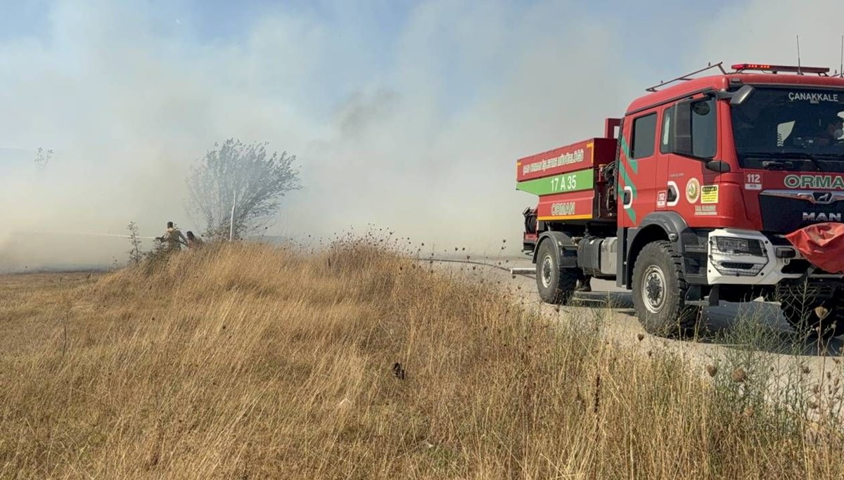 Çanakkale'de anız yangını söndürüldü Çanakkale'de anız yangını söndürüldü