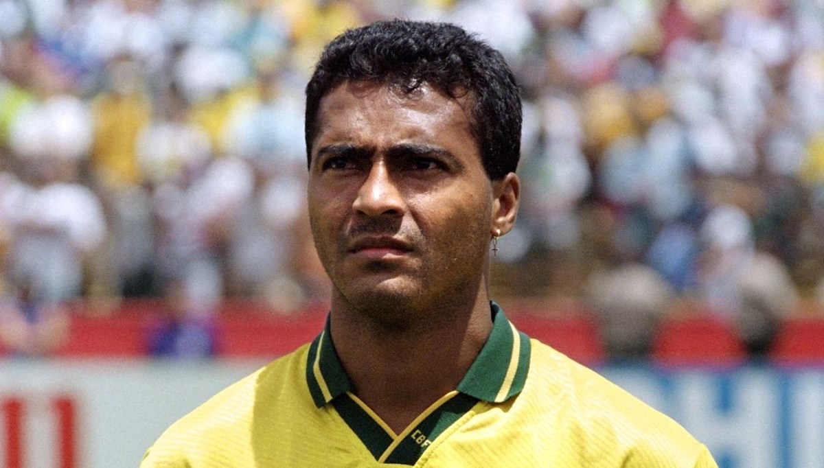 Brezilya'nın efsane golcüsü Romario, 58 yaşında sahalara geri dönüyor Brezilya'nın efsane golcüsü Romario, 58 yaşında sahalara geri dönüyor