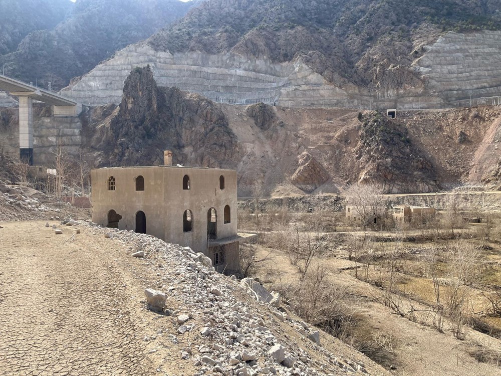 Baraj Gölgesinden Yükselen Tarih: Asırlık Köy Yeniden Gün Yüzünde 75