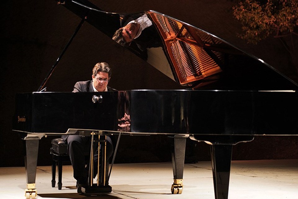 20. Uluslararası Gümüşlük Müzik Festivali Macar piyanist Gabor Farkas'ı konuk etti - 1