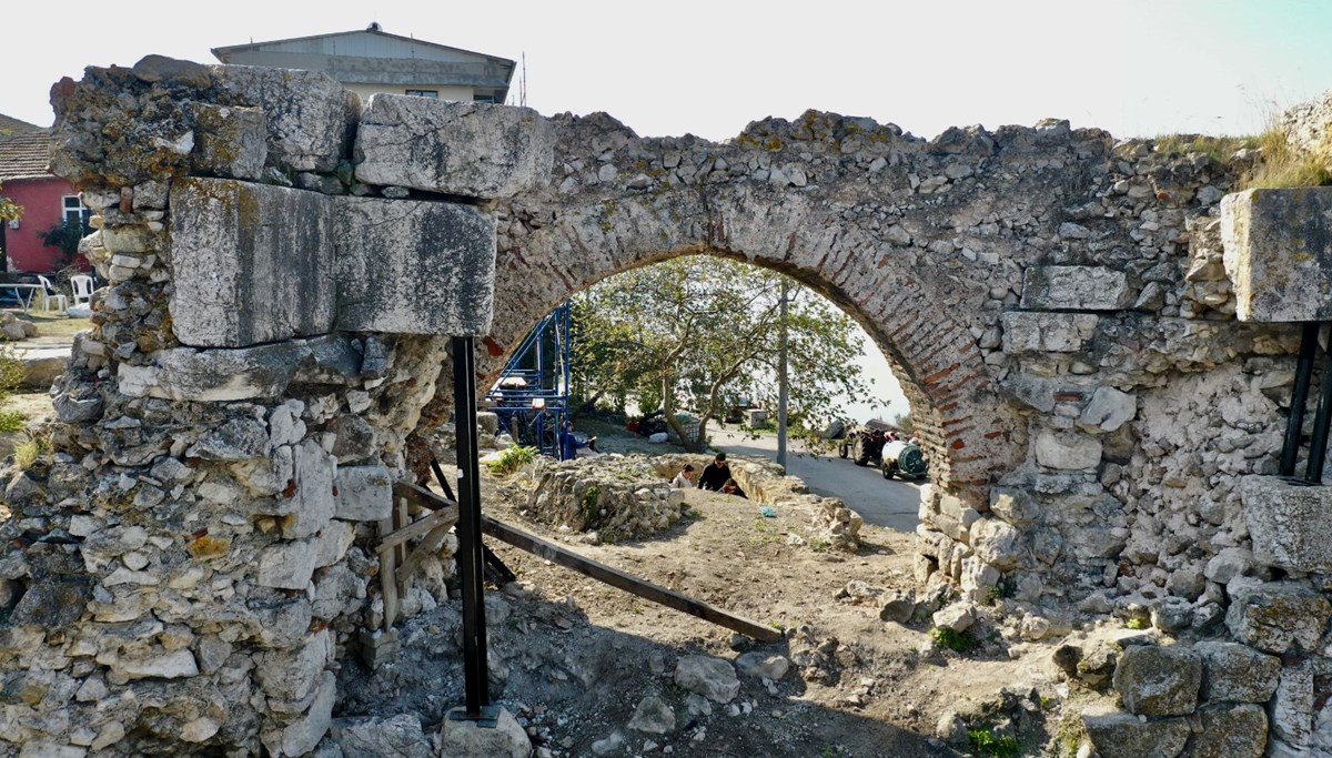Gölyazı'daki arkeolojik kazılarda ilginç buluntu