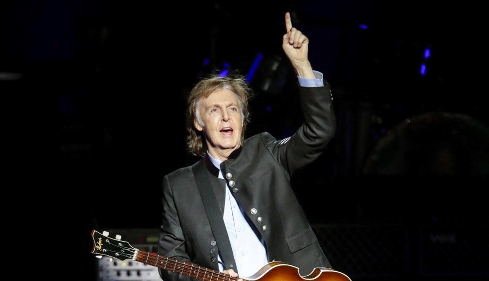 İngiltere'nin ilk milyarder müzisyeni Paul McCartney oldu