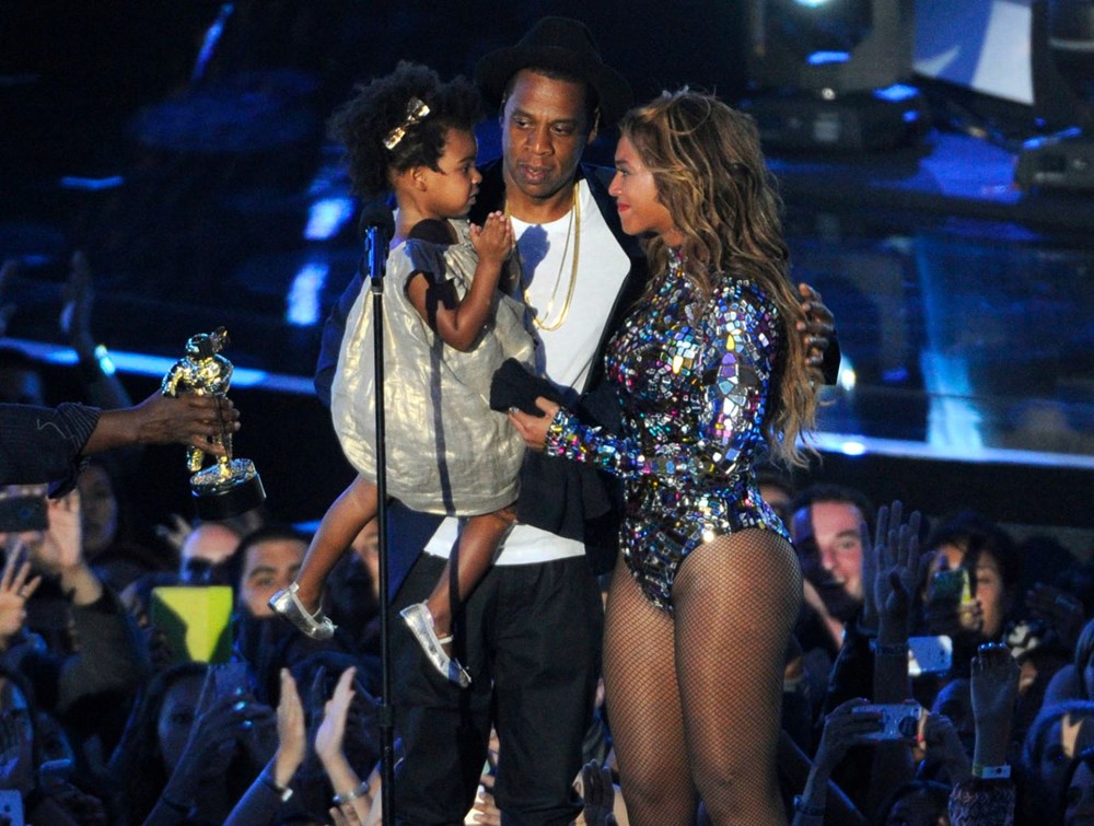 Beyonce'nin kızı elmas küpelere 80 bin dolarlık teklif verdi - 5