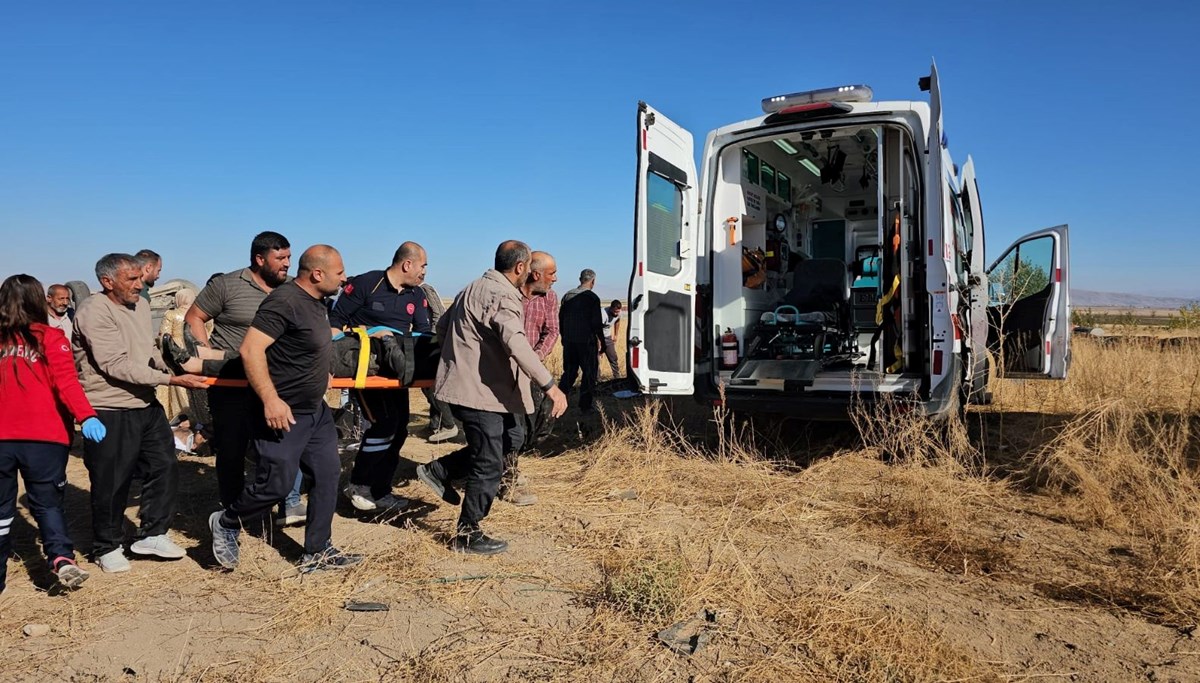 Düğün konvoyunda feci kaza: 4 yaralı