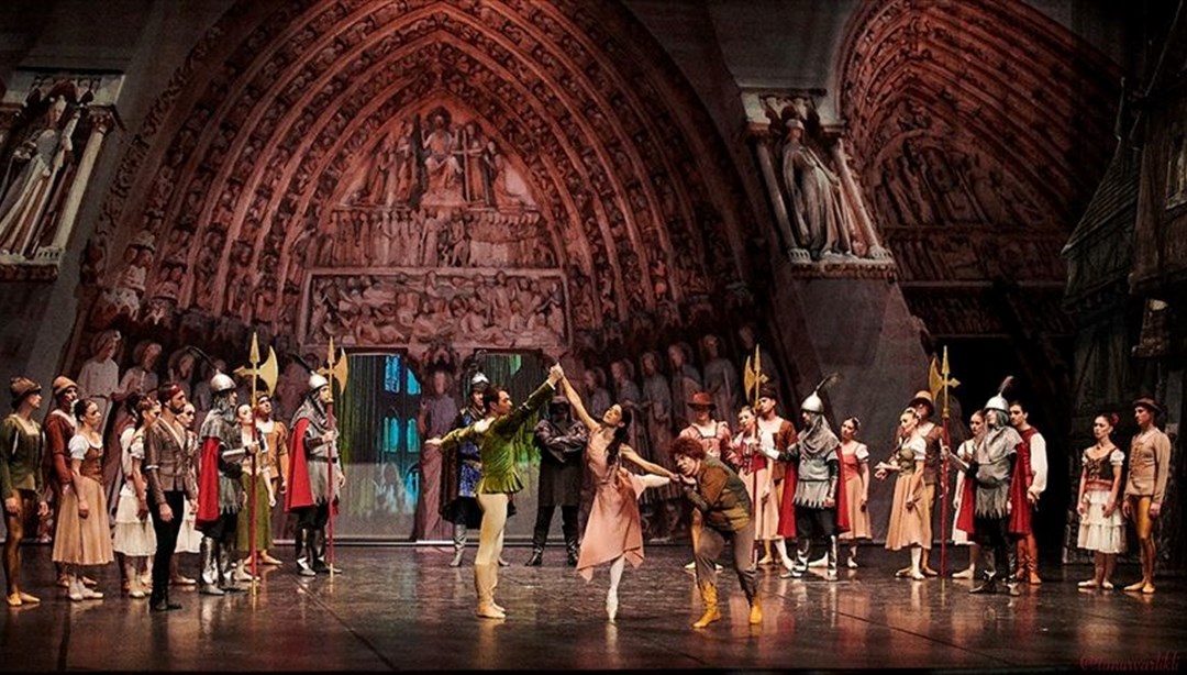 Notre Dame'ın Kamburu balesi yeniden sahnede
