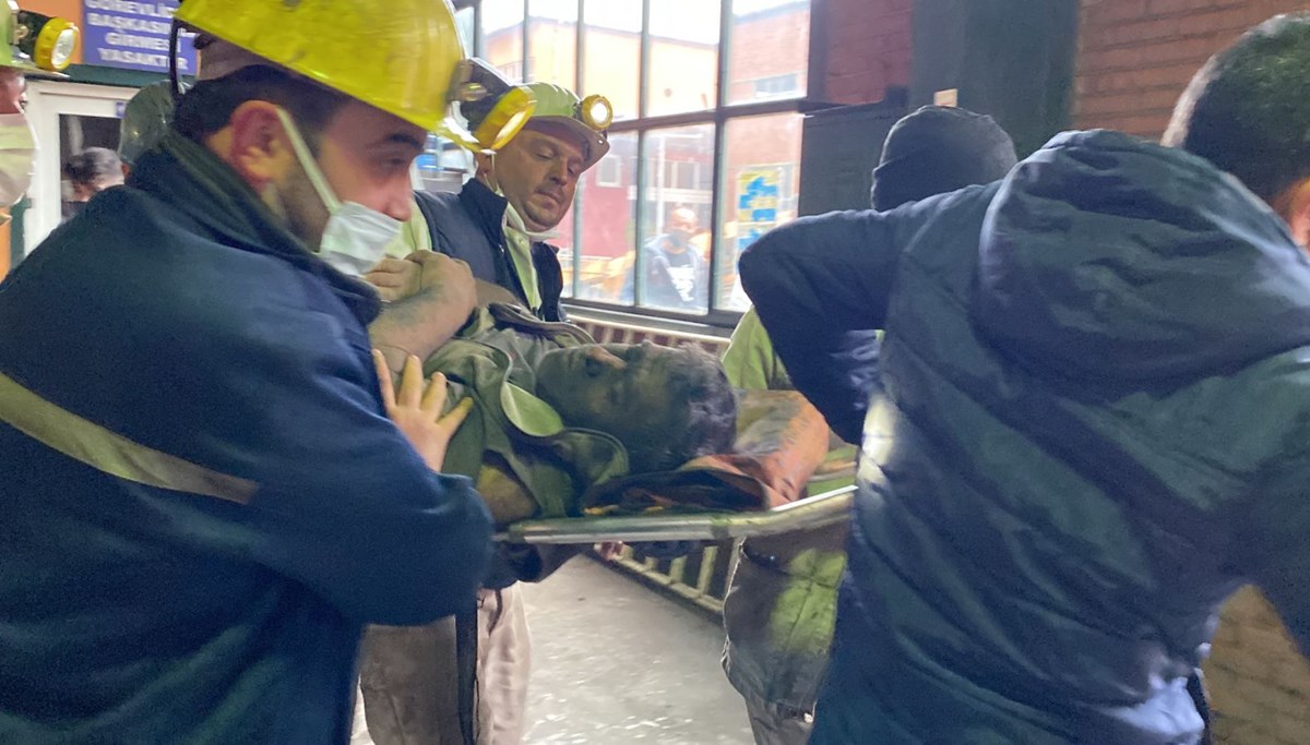 Maden işçisi göçükten 5 saat sonra kurtarıldı