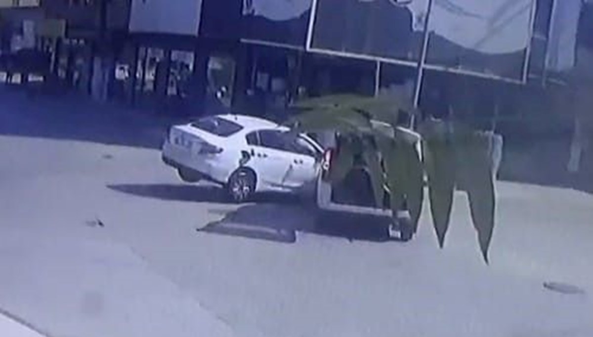 Bursa'da kaza: 1 kişi yaralandı Bursa'da kaza: 1 kişi yaralandı