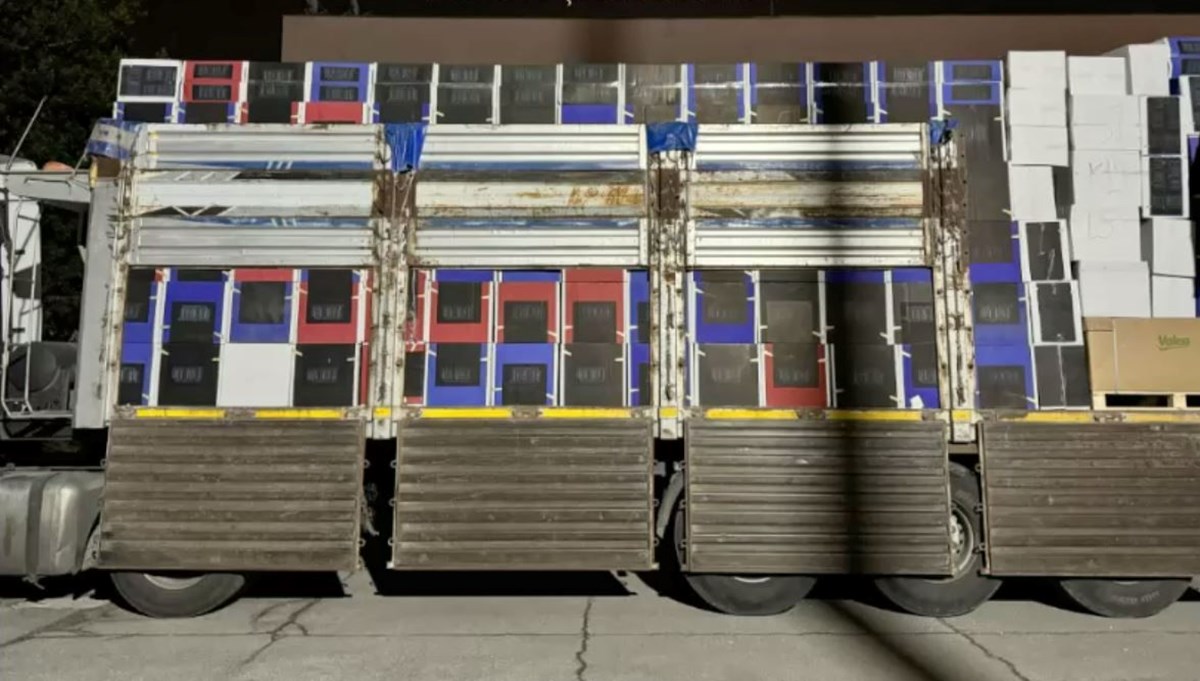 TIR'dan 8 milyon makaron çıktı TIR'dan 8 milyon makaron çıktı