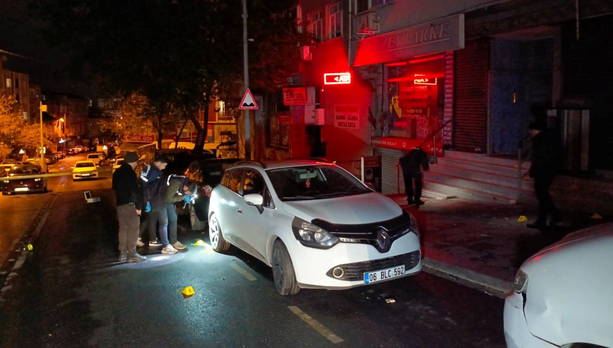 Gaziosmanpaşa'da gece kulübüne silahlı saldırı: 1 ölü Gaziosmanpaşa'da gece kulübüne silahlı saldırı: 1 ölü