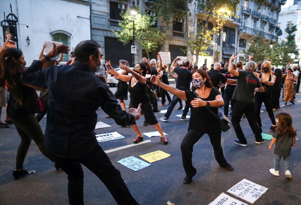 Arjantin'de dansçıları pandemi isyanı - 2