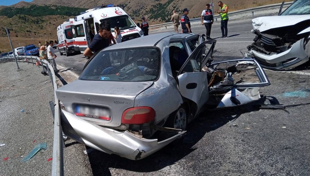Erzincan'da feci kaza