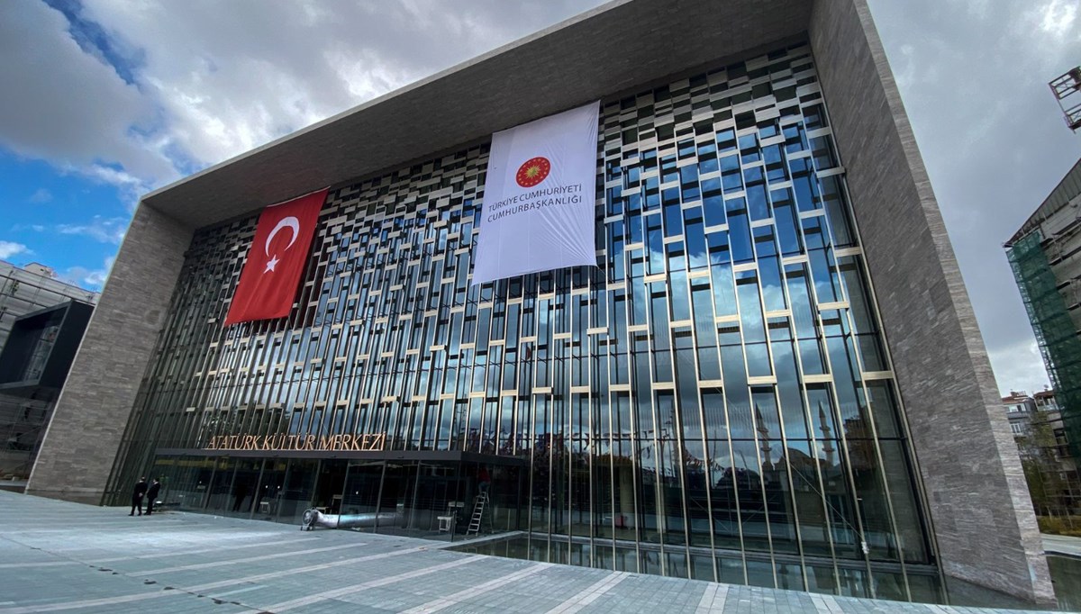 Atatürk Kültür Merkezi açılışa gün sayıyor