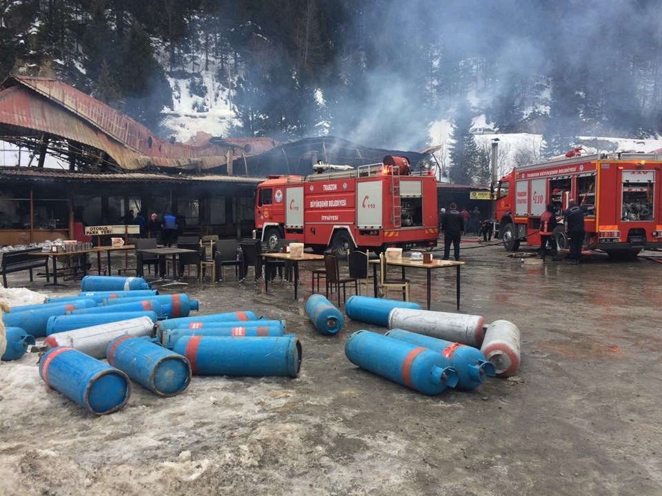 Trabzon'da dinlenme tesisinde yangın - 2