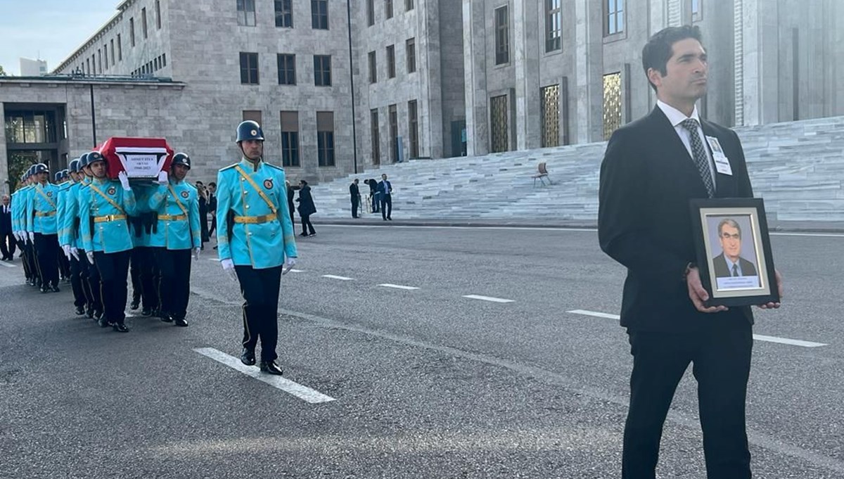 Eski bakan Ahmet Ziya Aktaş için TBMM'de cenaze töreni