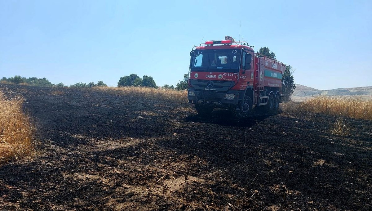 Biçerdöverde çıkan yangın 7 dönümlük tarlayı kül etti Biçerdöverde çıkan yangın 7 dönümlük tarlayı kül etti
