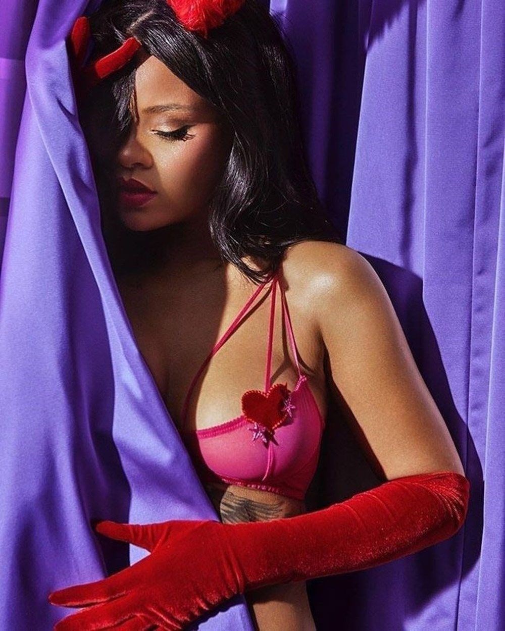 Rihanna Savage X Fentyiç çamaşırı mağazaları açıyor - 5