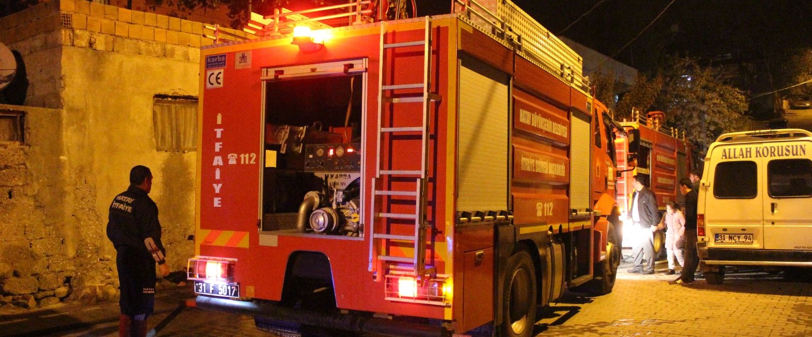 Ev sahibine sinirlenen kiracı oturduğu evi ateşe verdi NTV