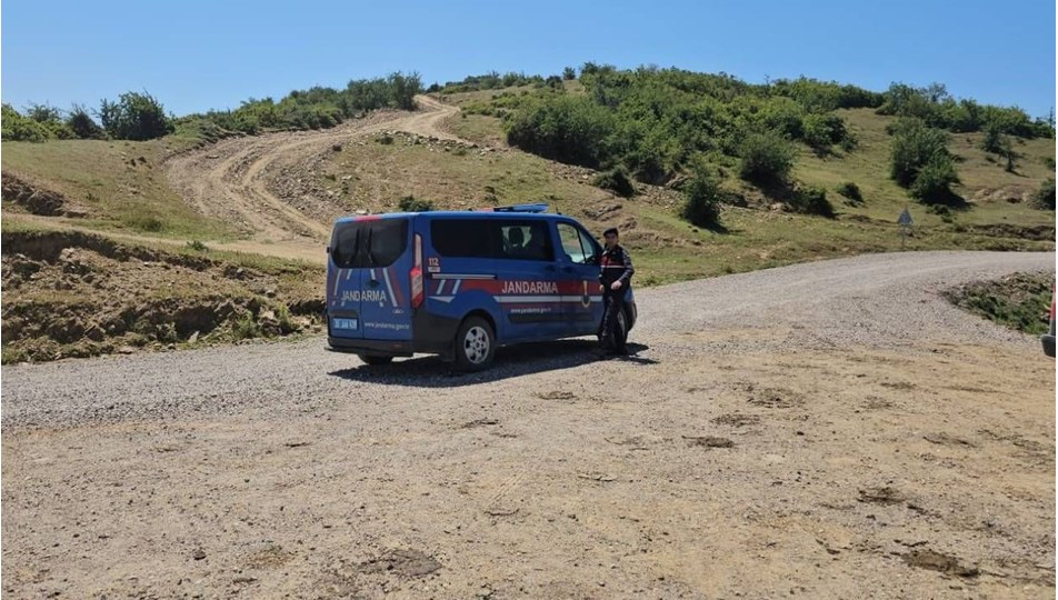 Firari şahıs jandarma ile çatışmaya girdi, etkisiz hale getirildi