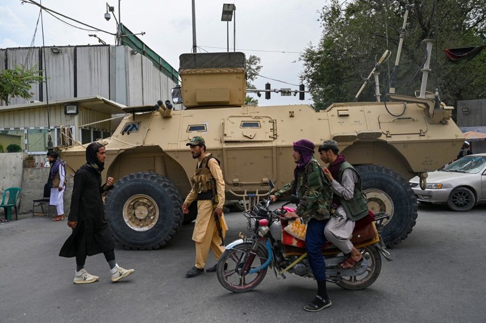 Taliban'ın ardından Kabil’de hayat: Kadınlar sokaklardan silindi - 9