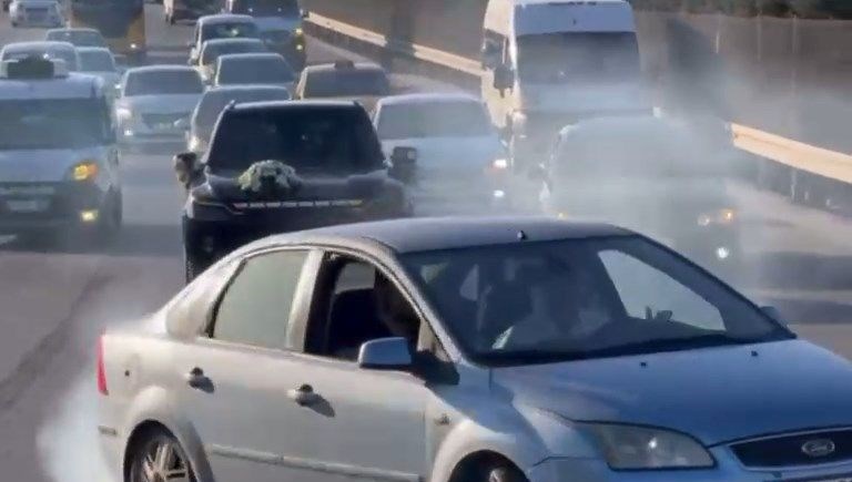 Düğün konvoyunda drift pahalıya patladı