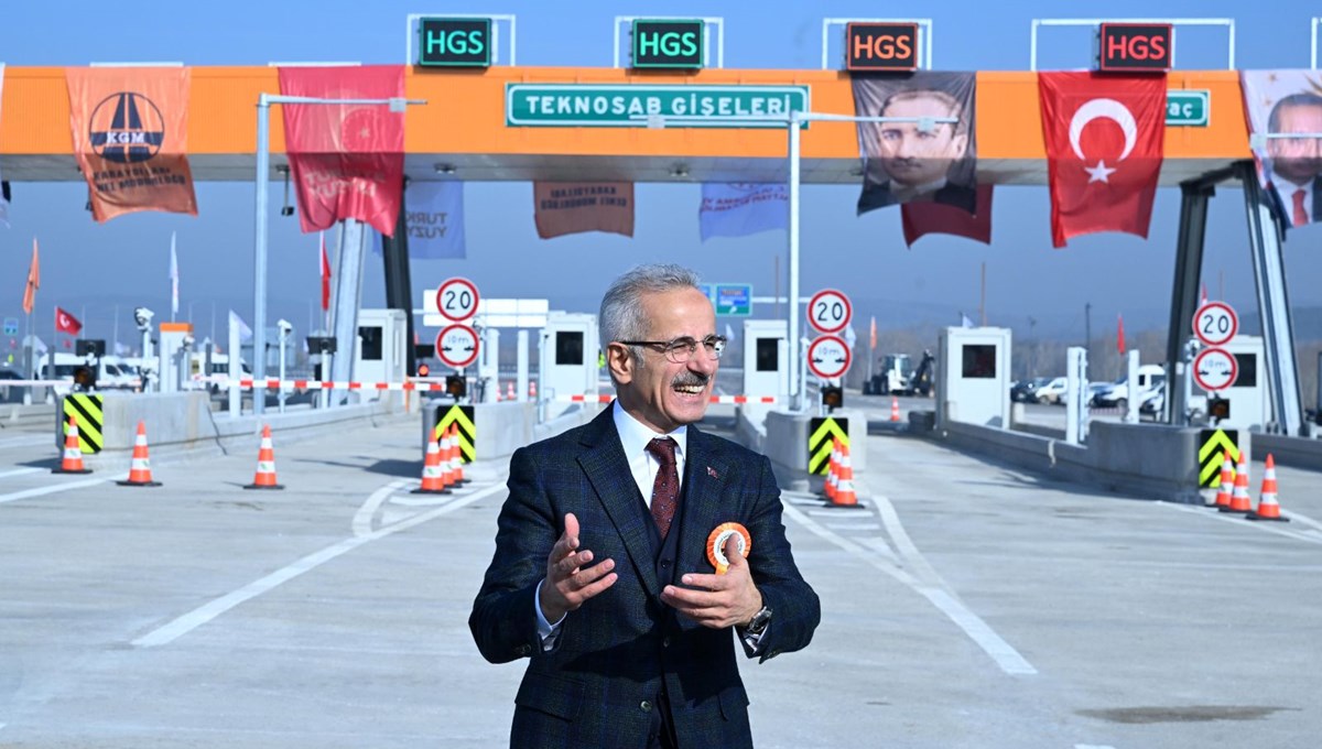 TEKNOSAB Kavşağı hizmete açıldı... Bursa'nın ağır vasıta trafiğini rahatlatacak TEKNOSAB Kavşağı hizmete açıldı... Bursa'nın ağır vasıta trafiğini rahatlatacak