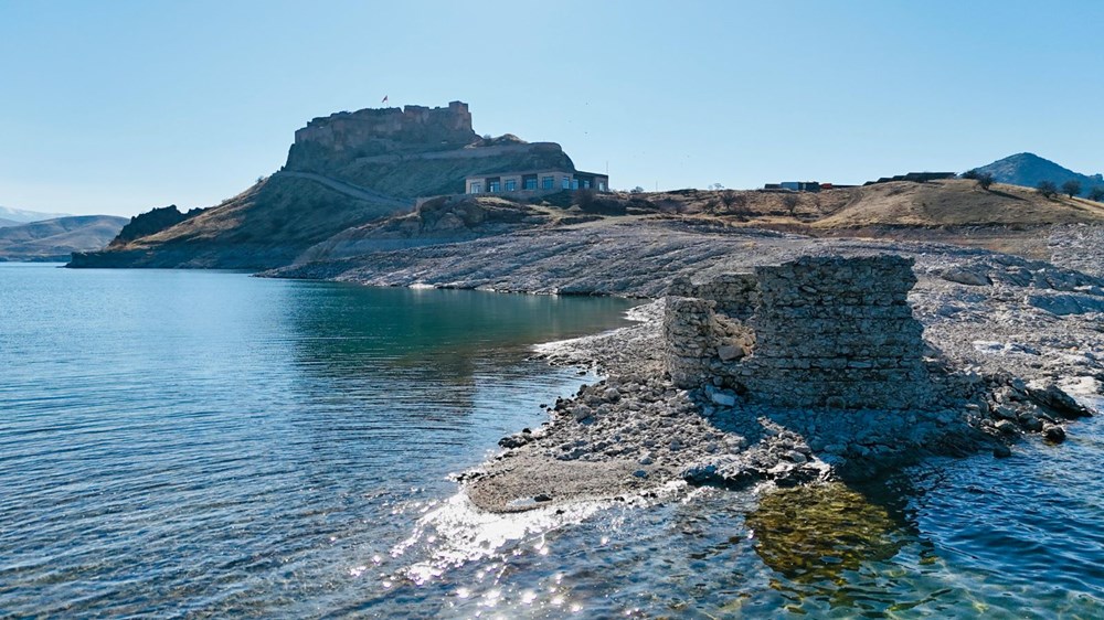 Tunceli'de sular çekilince ortaya çıktı: 2 bin 800 yıllık olduğu tahmin ediliyor - 7